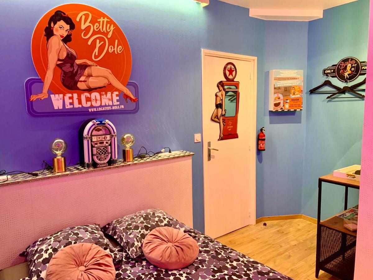 Nos Studios Au Centre Ville A Dole Exteriér fotografie